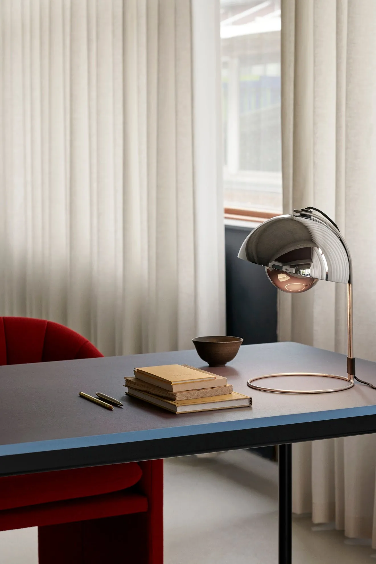 &Tradition Flowerpot VP4 table lamp