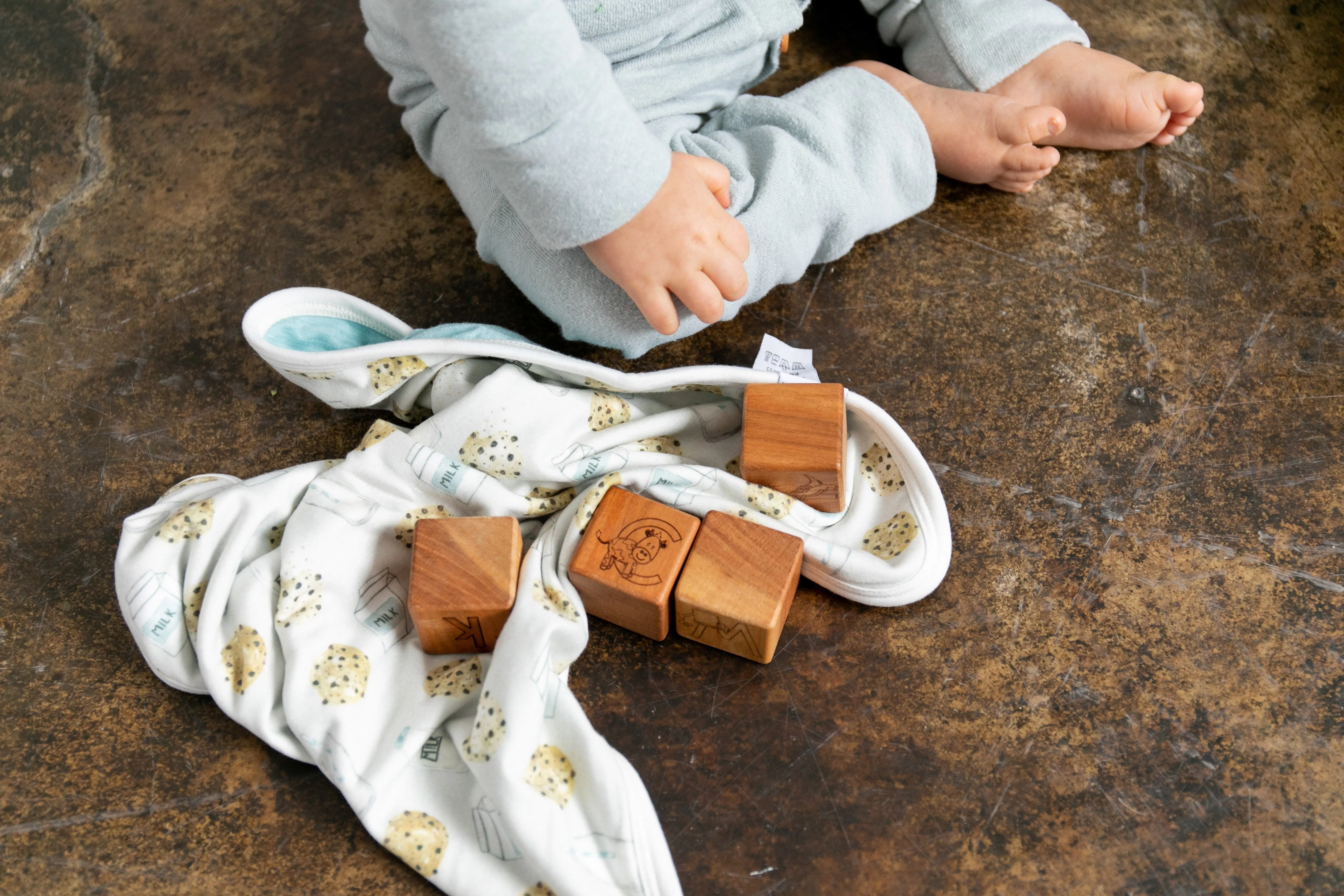 Copper Pearl Three-Layer Security Blanket Set | Chip