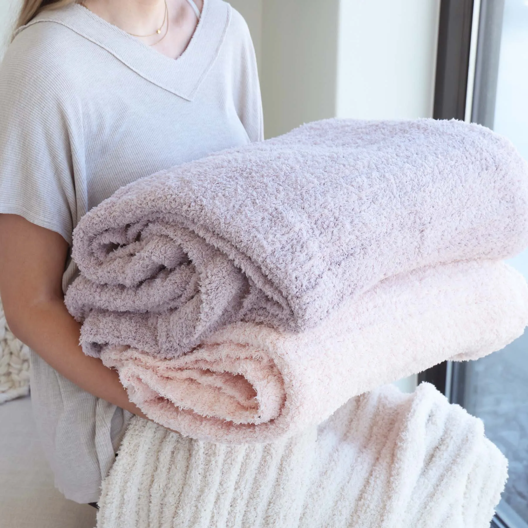 CuddleLane Luxe Blankets | Solids