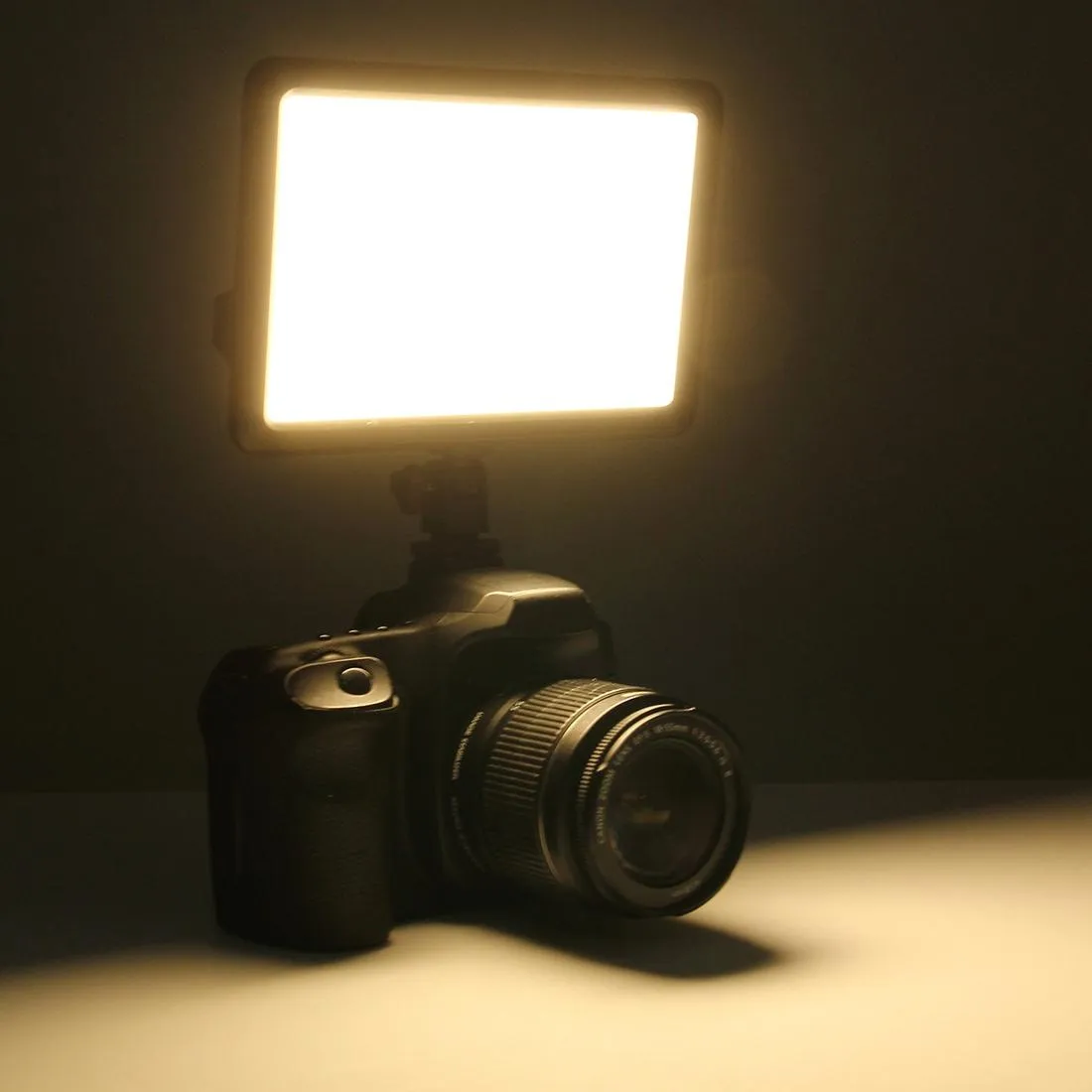 Dimmable Led Video Light For Dslr Cameras - 850Lm