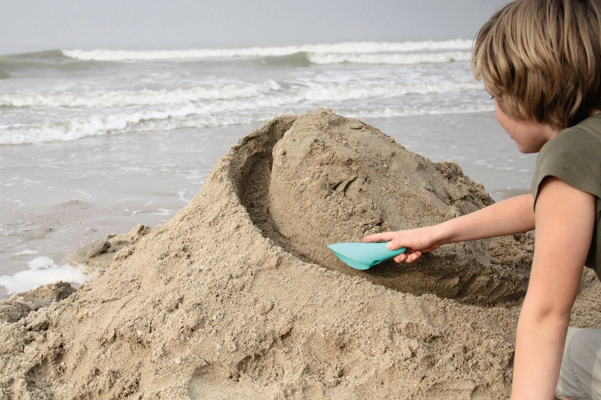 Quut Cuppi - Shovel, Sifter and Ball all in one!: Lagoon
